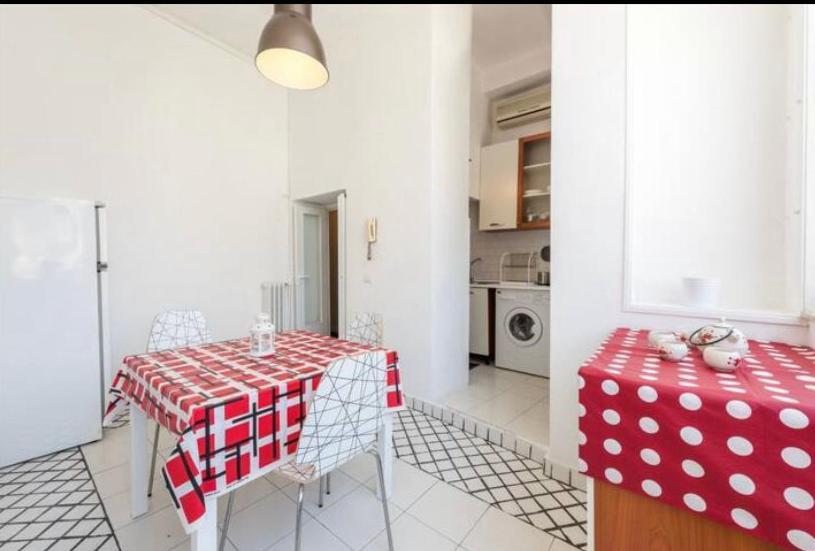 5Ino Apartment Бари Экстерьер фото