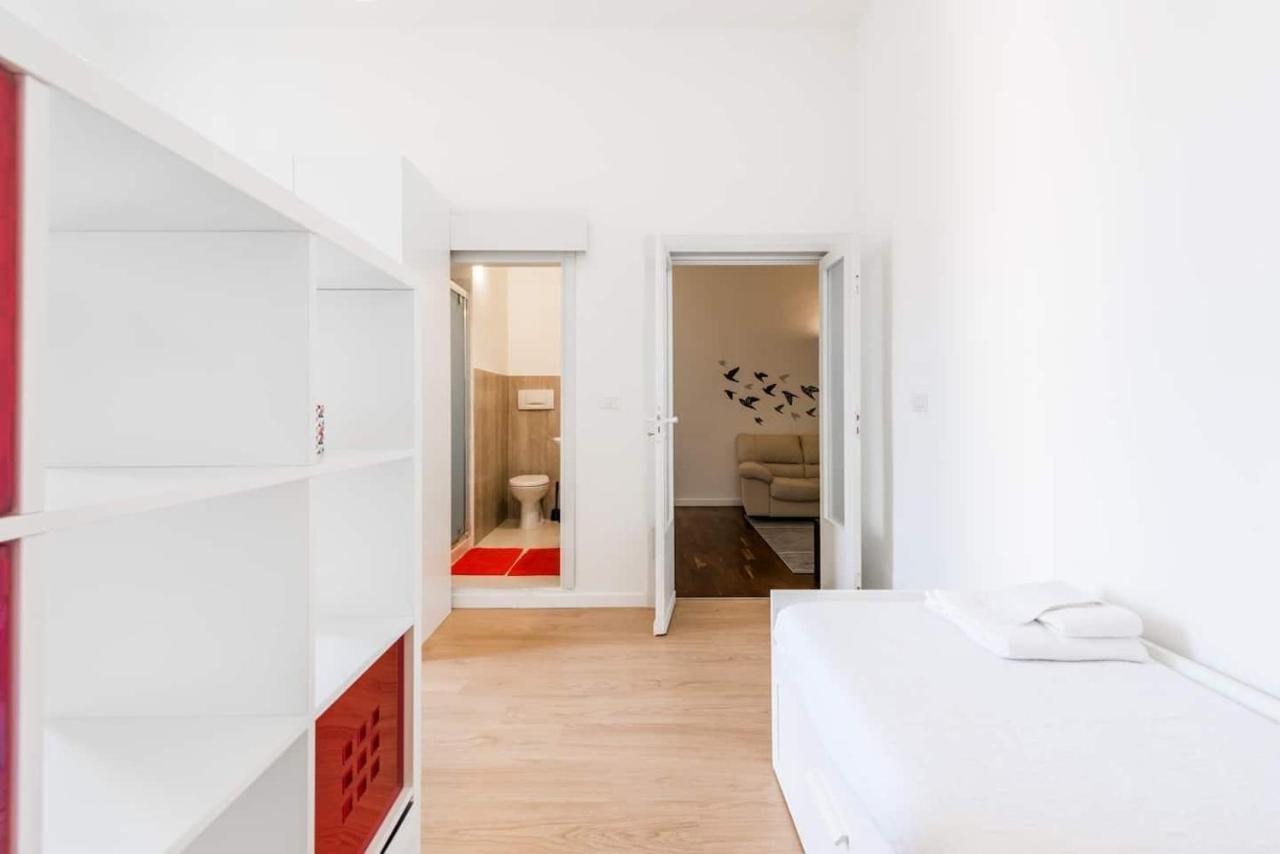 5Ino Apartment Бари Экстерьер фото