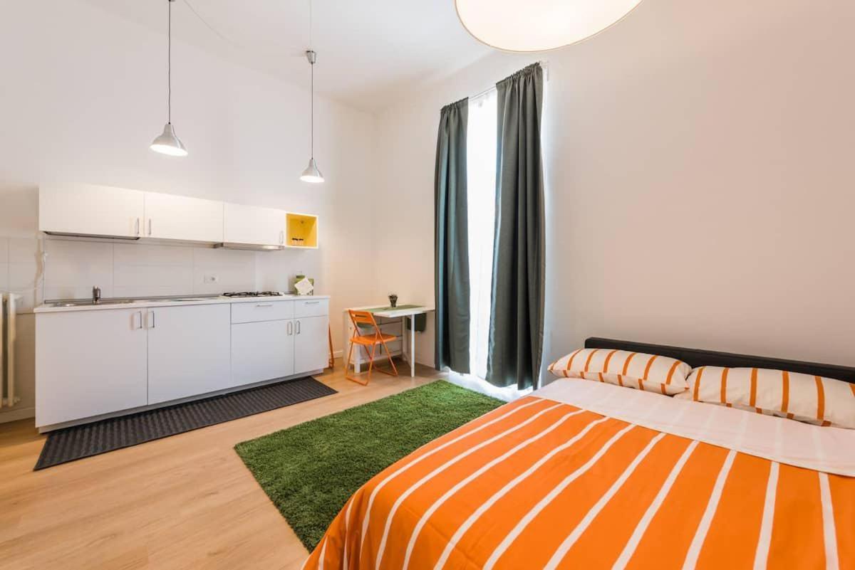 5Ino Apartment Бари Экстерьер фото