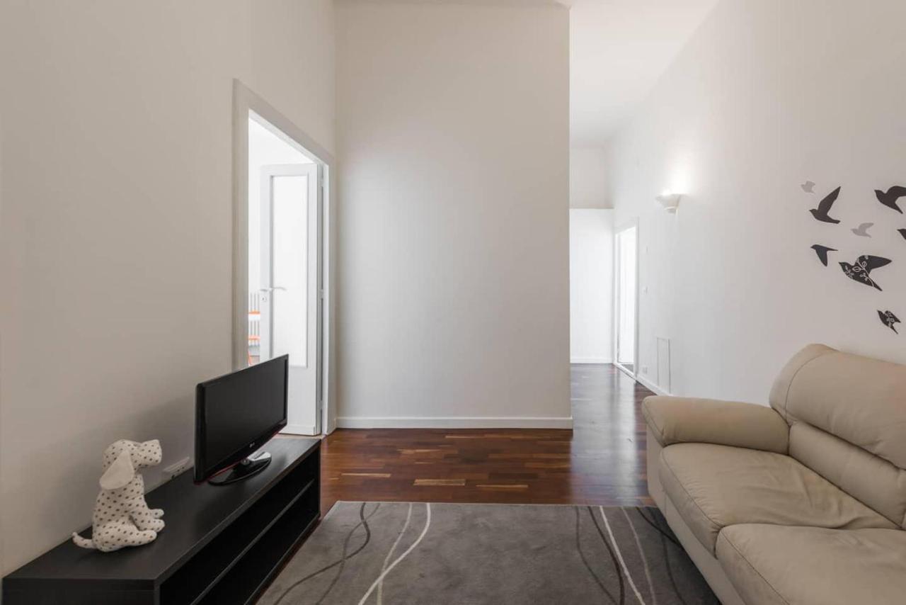 5Ino Apartment Бари Экстерьер фото