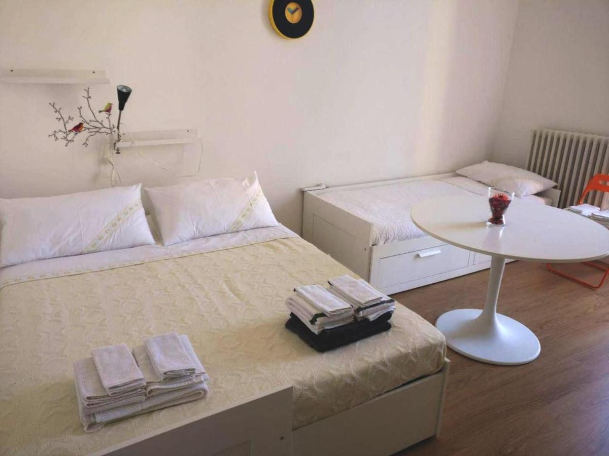 5Ino Apartment Бари Экстерьер фото